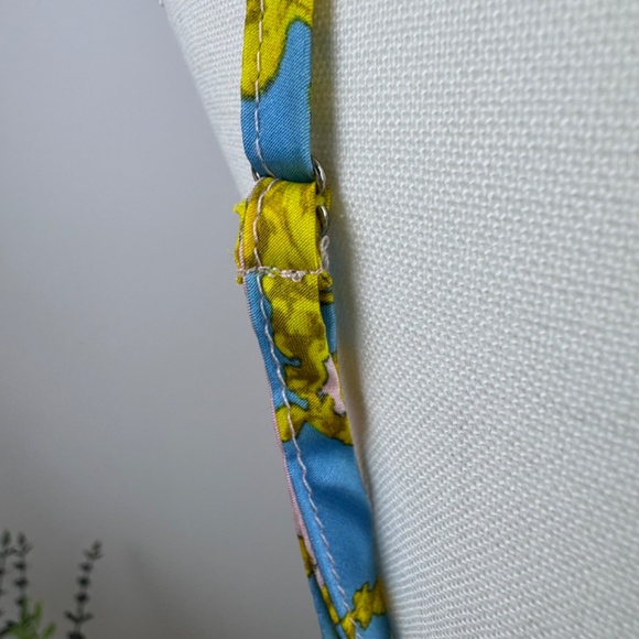 NO 1 LOS ANGELES Scarf Print Tie Back Crop Top Chic / Small - Picture 10 of 14